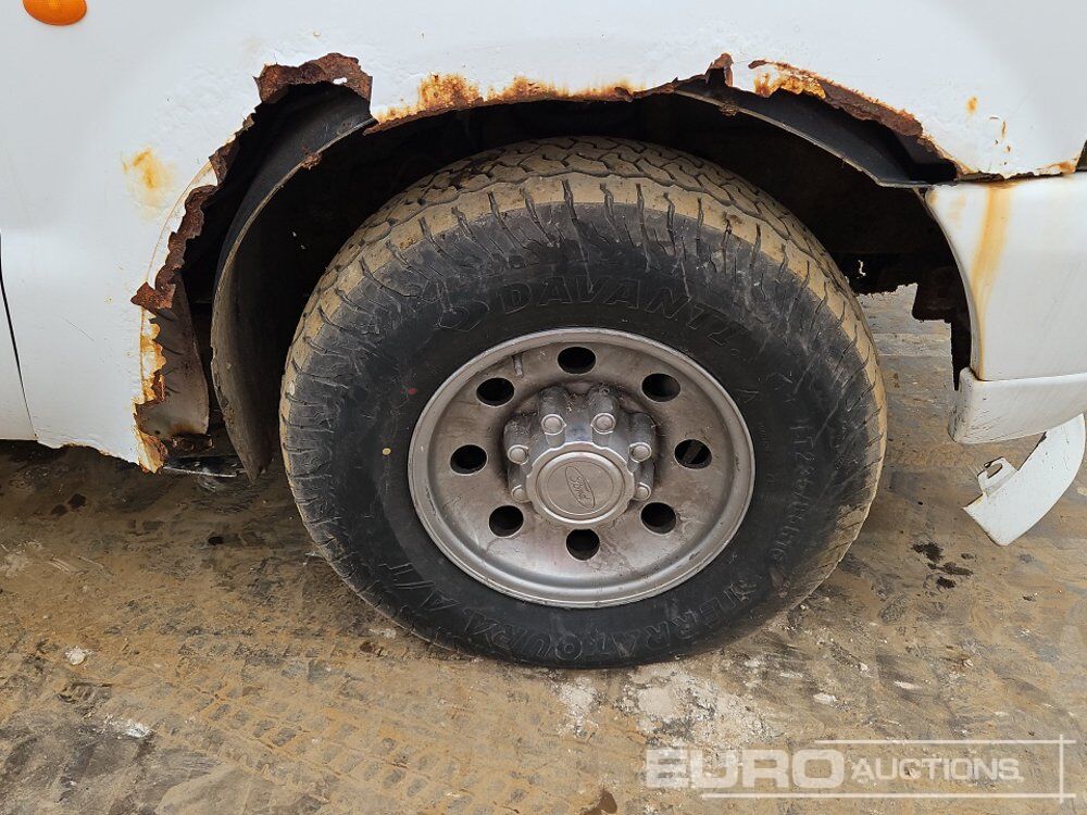 Voiture Ford Excursion: photos 12 Voiture Ford Excursion: photos 12