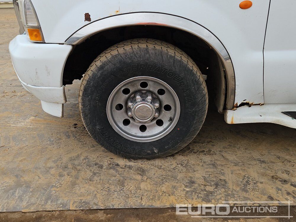 Voiture Ford Excursion: photos 9 Voiture Ford Excursion: photos 9