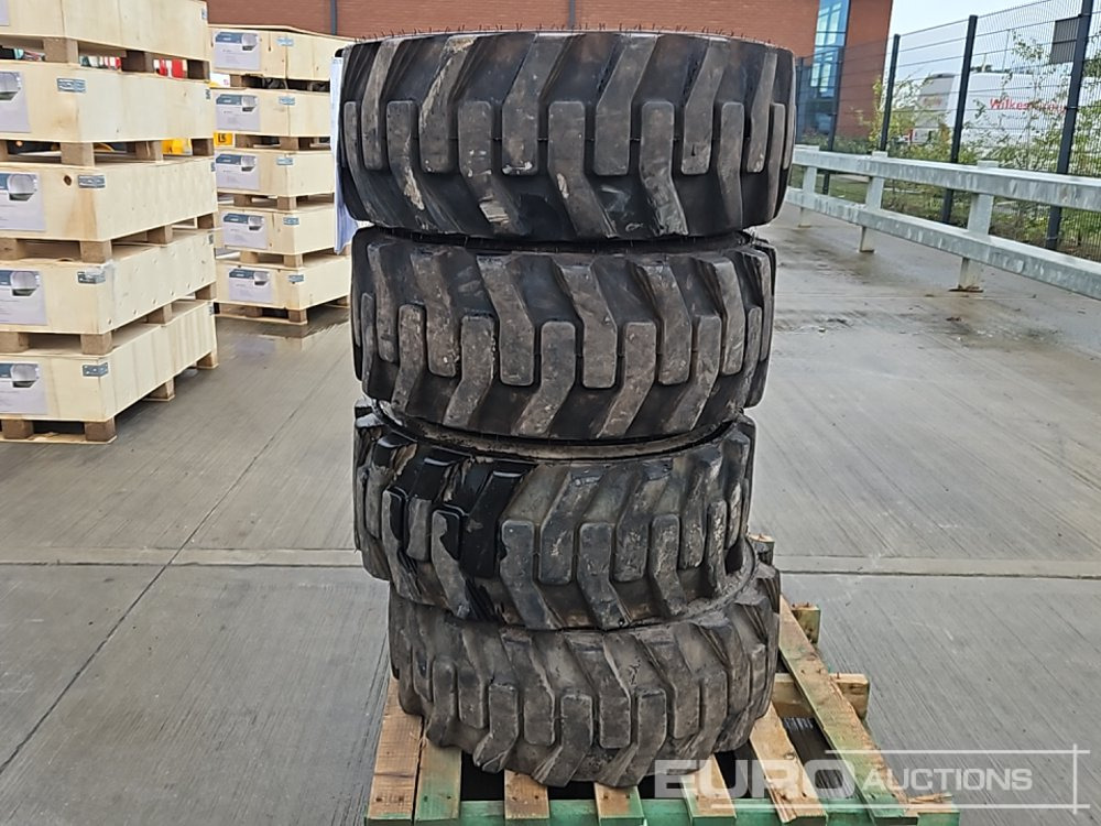 Galaxy 12-16.5 Tyre (4 of) - Pneu: photos 2 Galaxy 12-16.5 Tyre (4 of) - Pneu: photos 2
