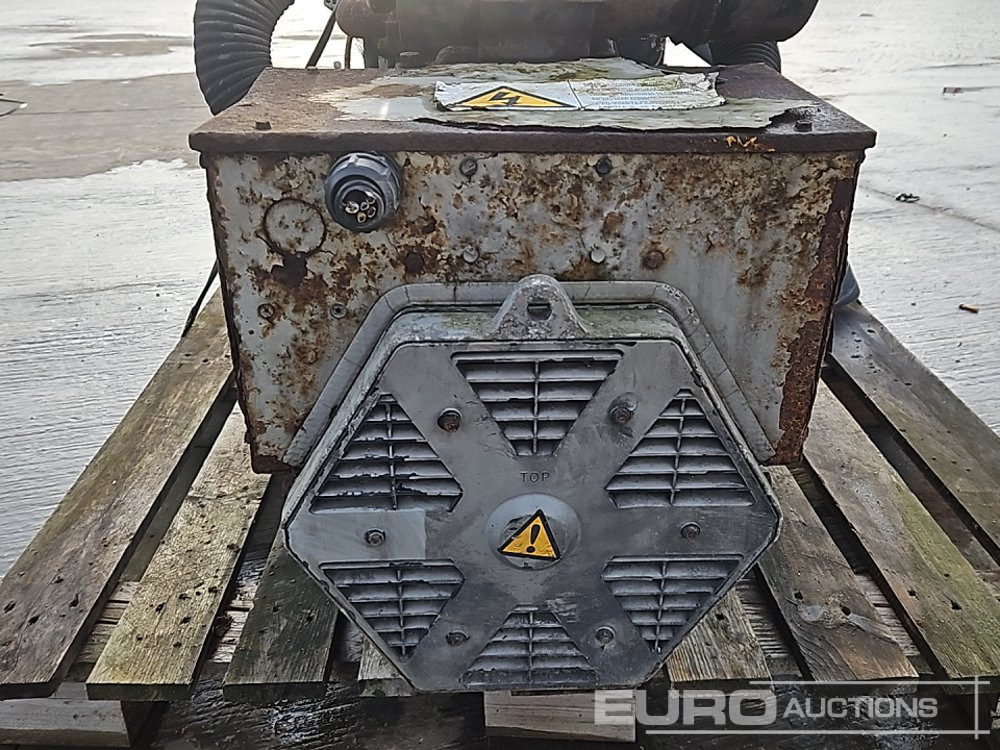 Groupe électrogène Generator, 4 Cylinder Engine: photos 14 Groupe électrogène Generator, 4 Cylinder Engine: photos 14