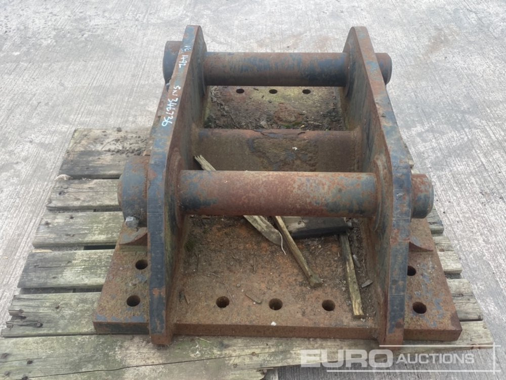 Hammer Headstock 110mm Pin to suit 50 Ton Excavator - Marteau hydraulique: photos 4 Hammer Headstock 110mm Pin to suit 50 Ton Excavator - Marteau hydraulique: photos 4