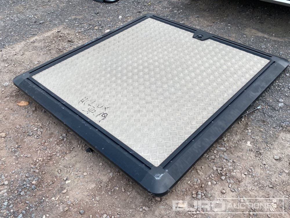 Hard Top Cover to suit Toyota Hilux - Matériel de chantier: photos 2 Hard Top Cover to suit Toyota Hilux - Matériel de chantier: photos 2
