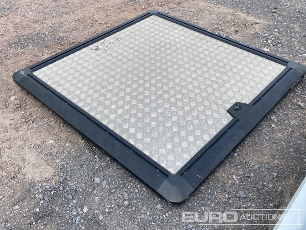 Hard Top Cover to suit Toyota Hilux - Matériel de chantier: photos 3 Hard Top Cover to suit Toyota Hilux - Matériel de chantier: photos 3