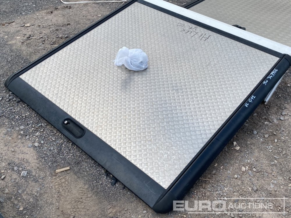 Hard Top Cover to suit Toyota Hilux - Matériel de chantier: photos 4 Hard Top Cover to suit Toyota Hilux - Matériel de chantier: photos 4
