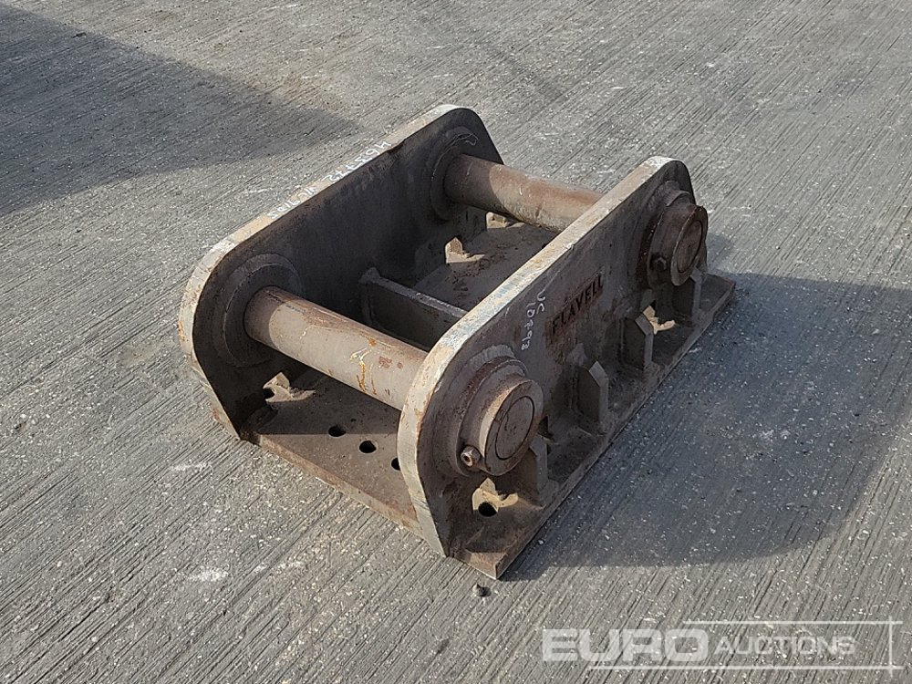 Head Stock 80mm Pin to suit 20 Ton Excavator - Marteau hydraulique: photos 1 Head Stock 80mm Pin to suit 20 Ton Excavator - Marteau hydraulique: photos 1