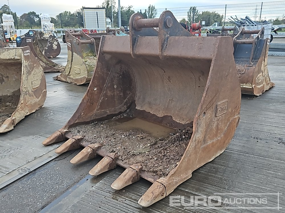 Hill 60" Digging Bucket 80mm Pin to suit 20 Ton Excavator - Godet: photos 1 Hill 60" Digging Bucket 80mm Pin to suit 20 Ton Excavator - Godet: photos 1