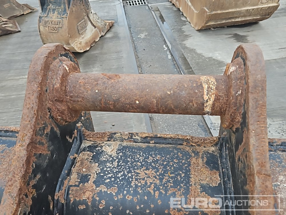 Godet Hill 60" Digging Bucket 80mm Pin to suit 20 Ton Excavator: photos 12