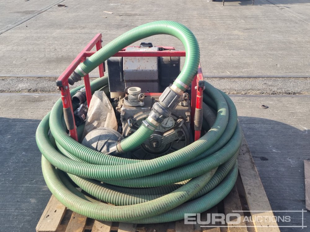 Honda 2” Diesel Water Pump, Suction & Delivery Hoses - Pompe à eau: photos 2 Honda 2” Diesel Water Pump, Suction & Delivery Hoses - Pompe à eau: photos 2