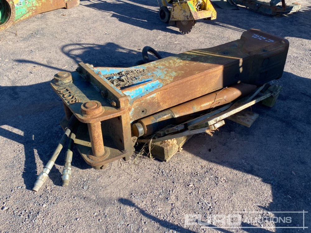 Hydraulic Breaker 65mm Pin to suit 13 Ton Excavator - Marteau hydraulique: photos 4 Hydraulic Breaker 65mm Pin to suit 13 Ton Excavator - Marteau hydraulique: photos 4