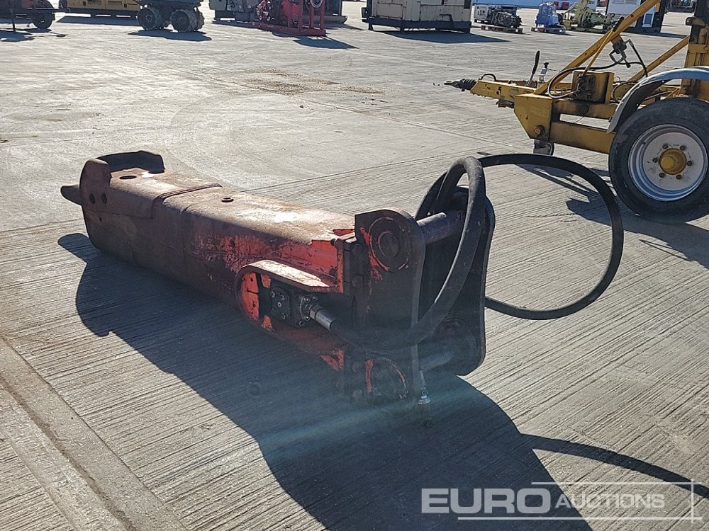 Hydraulic Breaker 80mm Pin to suit 20 Ton Excavator - Marteau hydraulique: photos 3 Hydraulic Breaker 80mm Pin to suit 20 Ton Excavator - Marteau hydraulique: photos 3