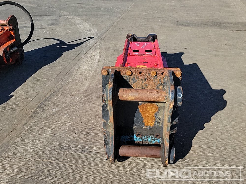 Hydraulic Breaker 80mm Pin to suit 20 Ton Excavator - Marteau hydraulique: photos 4 Hydraulic Breaker 80mm Pin to suit 20 Ton Excavator - Marteau hydraulique: photos 4