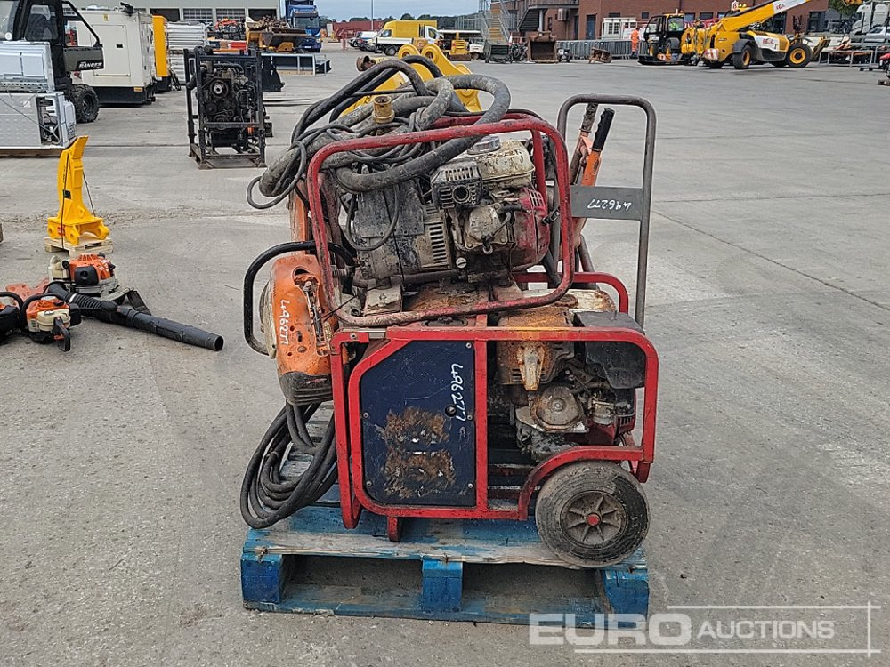 Hydraulic Powerpack, Honda Engine, 230Volt Petrol Generator, Honda Engine (2 of), 110Volt Vibrating Concrete Poker, Cement Mixer, Honda Engine, Conpaction Plate, Honda Engine, Petrol Quick Cut Saw (Pa - Travaux routiers: photos 4 Hydraulic Powerpack, Honda Engine, 230Volt Petrol Generator, Honda Engine (2 of), 110Volt Vibrating Concrete Poker, Cement Mixer, Honda Engine, Conpaction Plate, Honda Engine, Petrol Quick Cut Saw (Pa - Travaux routiers: photos 4