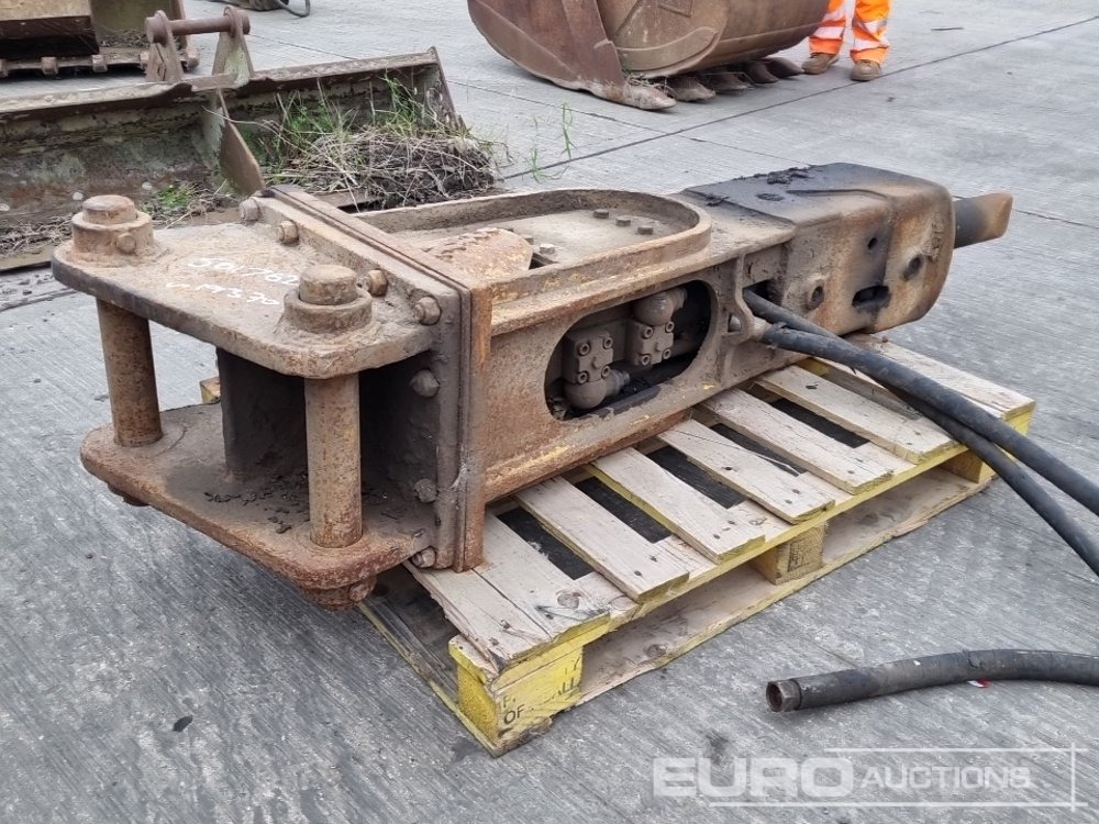 Indeco Hydraulic Breaker 65mm Pin to suit 13 Ton Excavator - Marteau hydraulique: photos 5 Indeco Hydraulic Breaker 65mm Pin to suit 13 Ton Excavator - Marteau hydraulique: photos 5