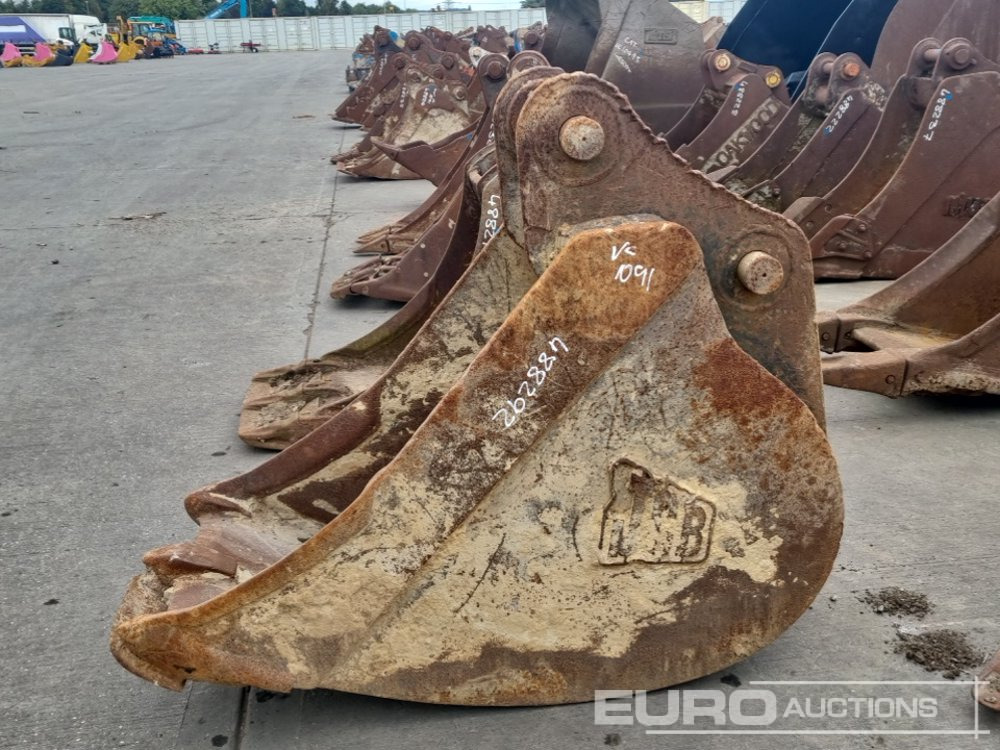 JCB 24" Digging Bucket 65mm Pin to suit 13 Ton Excavator - Godet: photos 2 JCB 24" Digging Bucket 65mm Pin to suit 13 Ton Excavator - Godet: photos 2