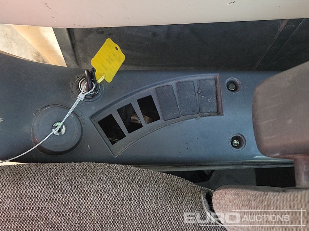 Pelle sur chenille JCB JS130LC: photos 33 Pelle sur chenille JCB JS130LC: photos 33