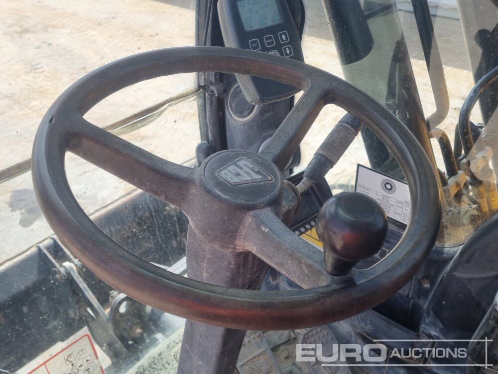 Pelle sur pneus JCB JS175W: photos 44 Pelle sur pneus JCB JS175W: photos 44