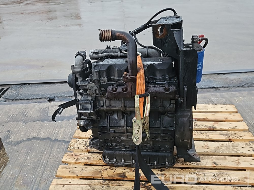 Kubota 4 Cylinder Engine - Moteur: photos 4 Kubota 4 Cylinder Engine - Moteur: photos 4
