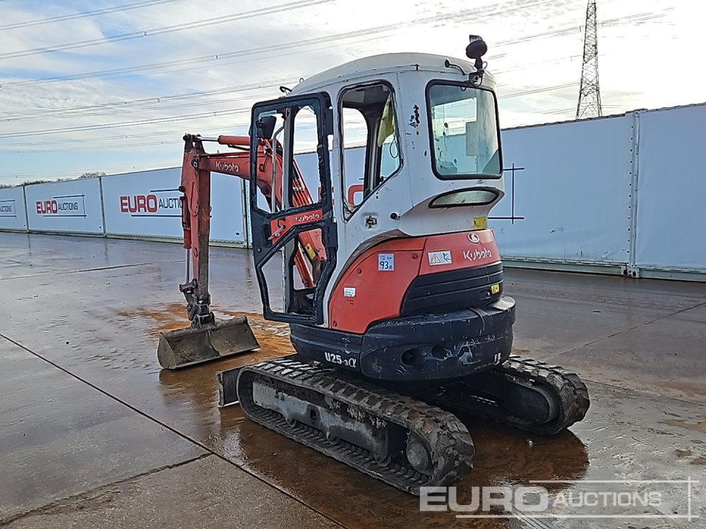 Kubota U25-3EU - Mini pelle: photos 3 Kubota U25-3EU - Mini pelle: photos 3