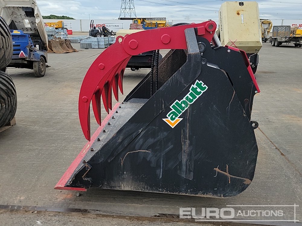 Lalbutt 104" Hydraulic Muck Grab to suit Telehandler - Godet: photos 2 Lalbutt 104" Hydraulic Muck Grab to suit Telehandler - Godet: photos 2