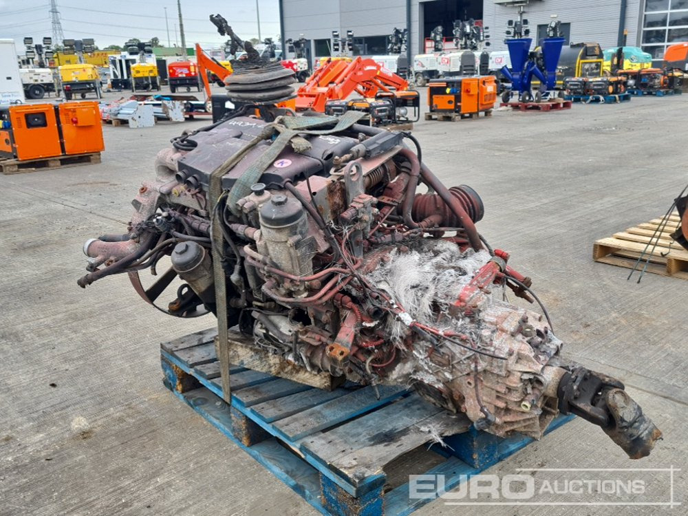 MAN 4 Cylinder Engine, Gearbox - Moteur: photos 3 MAN 4 Cylinder Engine, Gearbox - Moteur: photos 3
