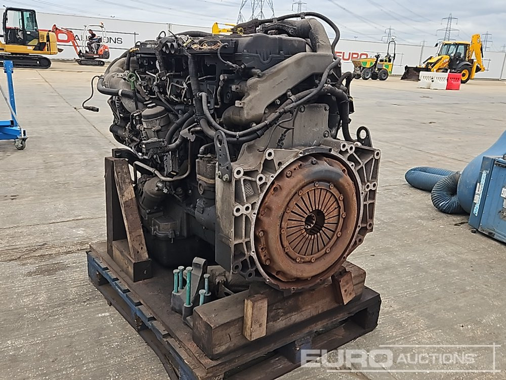 MAN 6 Cylinder Engine - Moteur: photos 3 MAN 6 Cylinder Engine - Moteur: photos 3