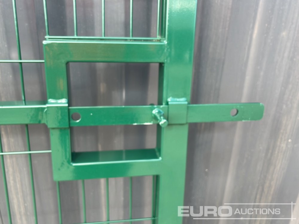 Machine agricole 1.2m x 2.4m Pedestrian Gate, Heavy Duty Galvanized Powder Coated, 80mm x 80mm x 3m Post (2 of), Assembly Kit (Green): photos 9