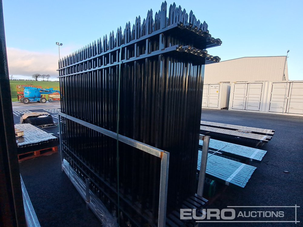 Unused 2025 SKLP 10x7' Fencing Panels (20 of) & Posts - Machine agricole: photos 4 Unused 2025 SKLP 10x7' Fencing Panels (20 of) & Posts - Machine agricole: photos 4