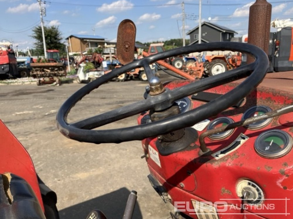 Tracteur agricole Massey Ferguson 240: photos 11 Tracteur agricole Massey Ferguson 240: photos 11