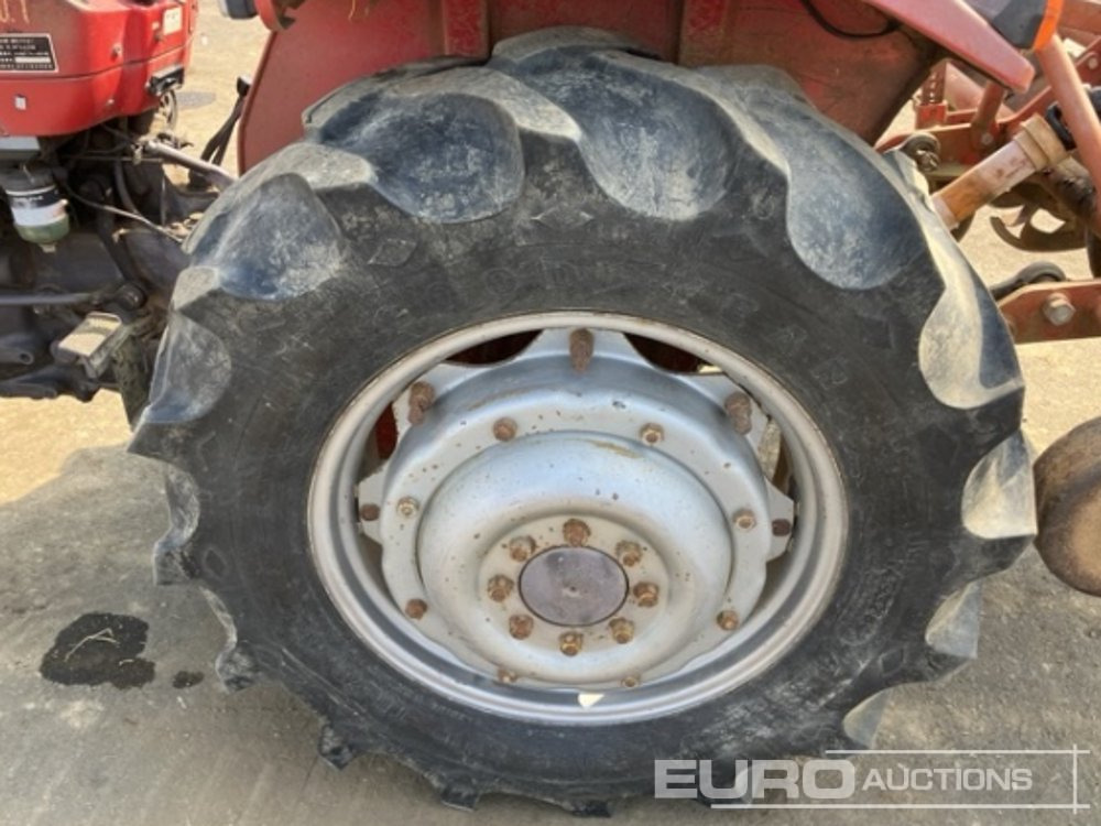 Tracteur agricole Massey Ferguson 240: photos 6 Tracteur agricole Massey Ferguson 240: photos 6