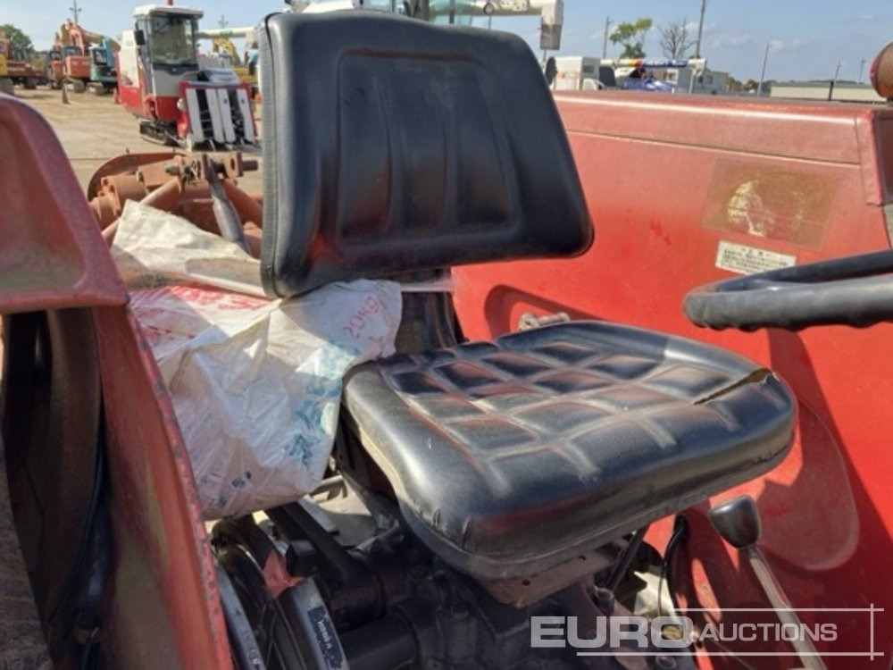 Tracteur agricole Massey Ferguson 240: photos 10 Tracteur agricole Massey Ferguson 240: photos 10