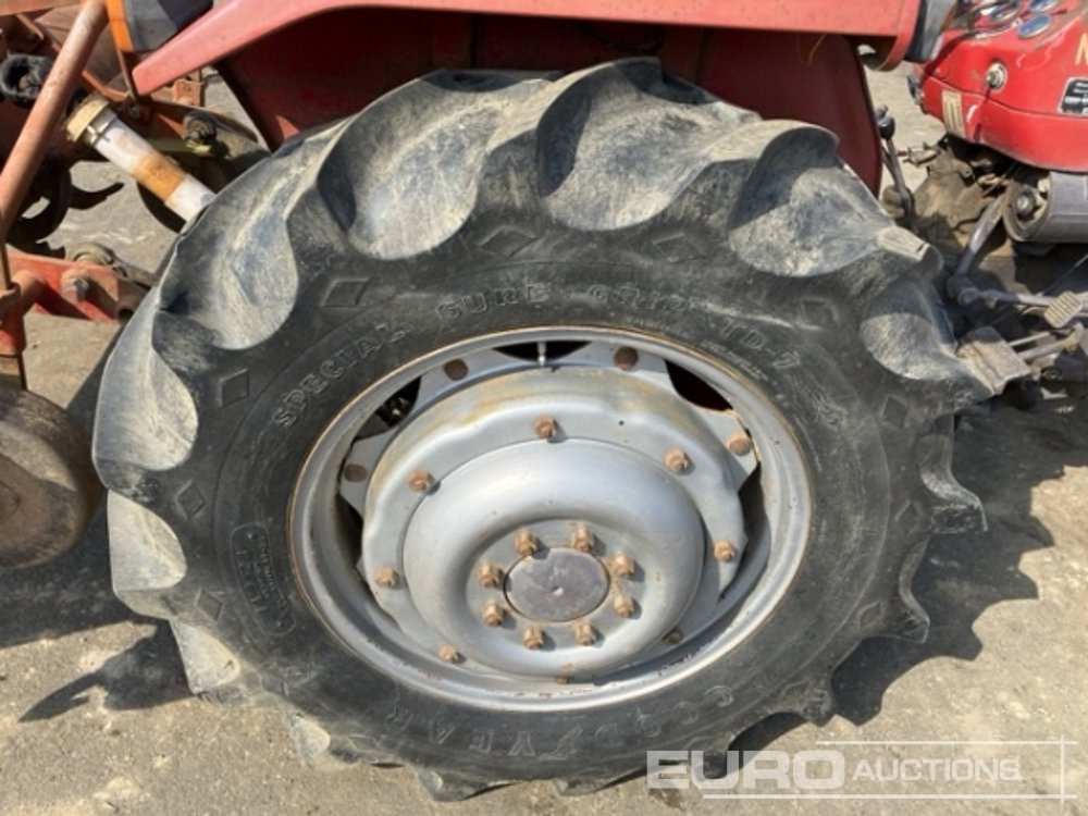 Tracteur agricole Massey Ferguson 240: photos 7 Tracteur agricole Massey Ferguson 240: photos 7