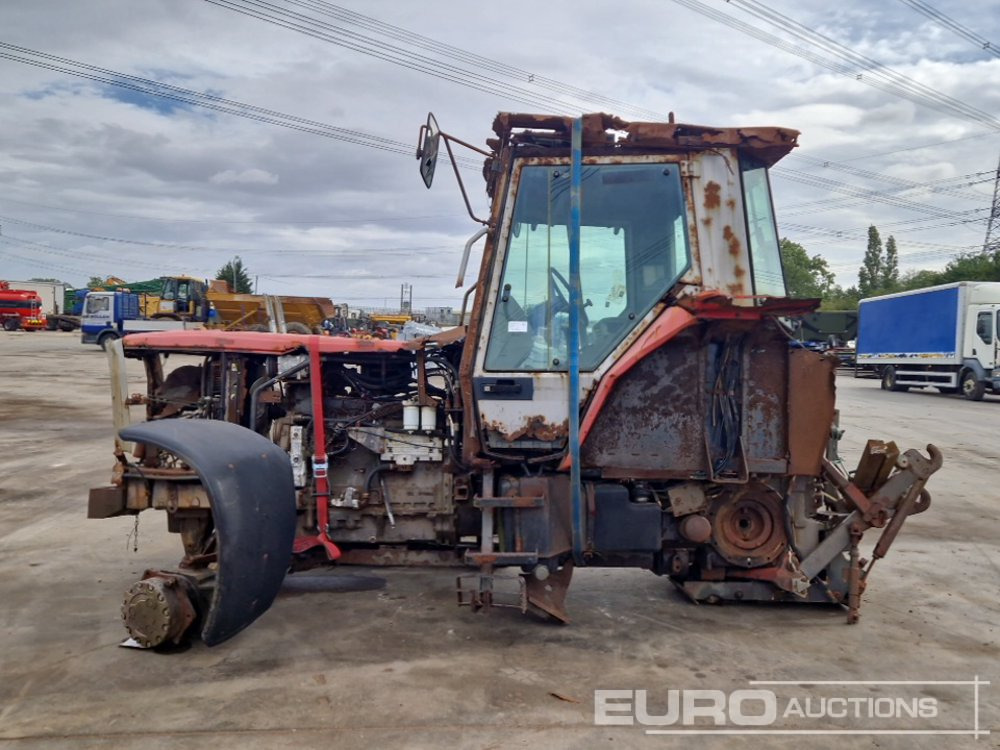 Massey Ferguson 4WD Tractor, 3 Spool Valve (Spares) - Tracteur agricole: photos 2 Massey Ferguson 4WD Tractor, 3 Spool Valve (Spares) - Tracteur agricole: photos 2