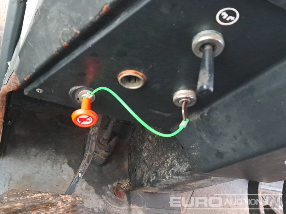 Tracteur agricole Massey Ferguson 698: photos 37