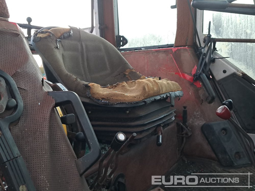 Tracteur agricole Massey Ferguson 698: photos 26