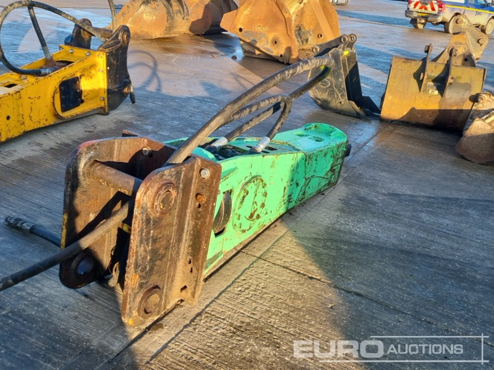 Montabert Hydraulic Breaker 65mm Pin to suit 13 Ton Excavator - Marteau hydraulique: photos 5 Montabert Hydraulic Breaker 65mm Pin to suit 13 Ton Excavator - Marteau hydraulique: photos 5