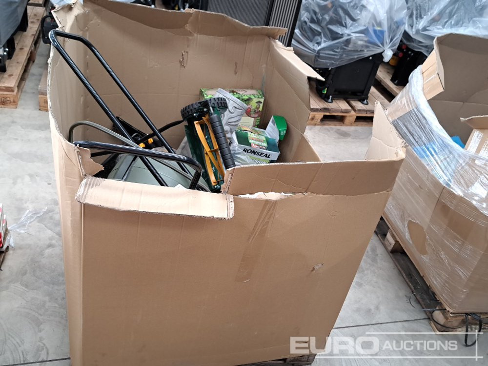 Pallet of Miscellaneous Gardening Equipment - Matériel de chantier: photos 4 Pallet of Miscellaneous Gardening Equipment - Matériel de chantier: photos 4
