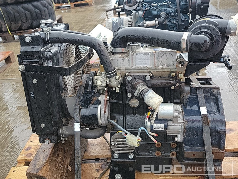 Moteur Perkins 3 Cylinder Engine: photos 12 Moteur Perkins 3 Cylinder Engine: photos 12