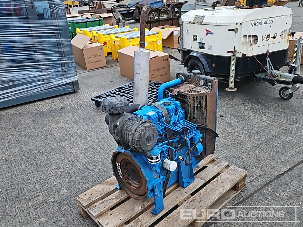 Perkins 4 Cylinder Engine - Moteur: photos 1 Perkins 4 Cylinder Engine - Moteur: photos 1