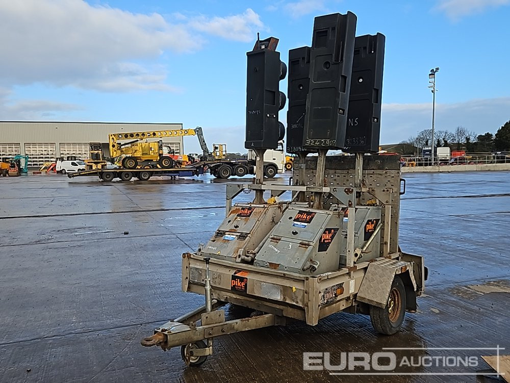Pike Single Axle 4 Way Traffic Light System, Ramp - Remorque porte engin: photos 1 Pike Single Axle 4 Way Traffic Light System, Ramp - Remorque porte engin: photos 1