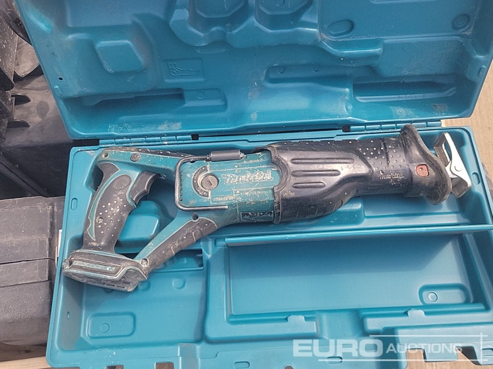 Matériel de chantier Probst FXAH120 Cordless Vacuum Lift (3 of), Makita 110 Volt Circular Saw, Makita Cordless Resipricating Saw, 415 Volt Masters Space Heater, 110 Volt Milwaukee Hammer Drill: photos 16