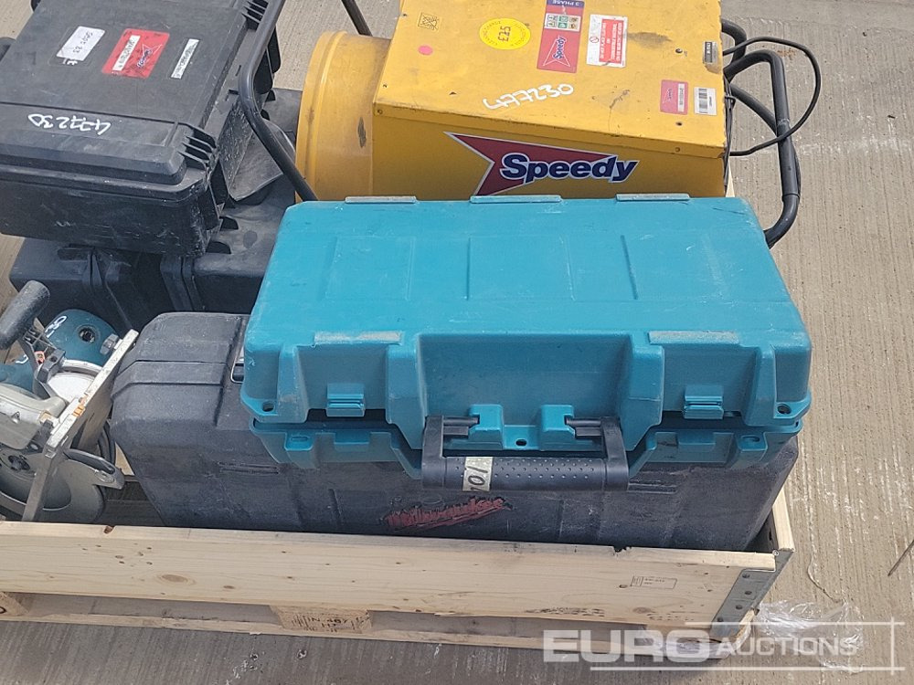 Matériel de chantier Probst FXAH120 Cordless Vacuum Lift (3 of), Makita 110 Volt Circular Saw, Makita Cordless Resipricating Saw, 415 Volt Masters Space Heater, 110 Volt Milwaukee Hammer Drill: photos 15