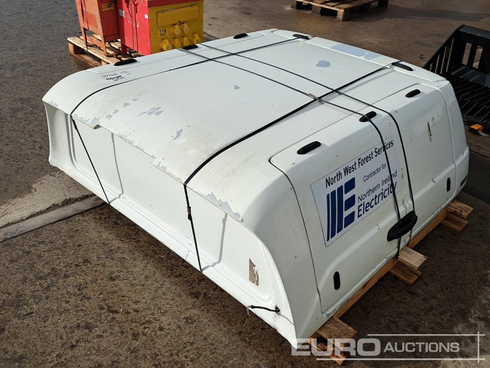 Ridge Back Canopy to suit Pick Up - Matériel de chantier: photos 1 Ridge Back Canopy to suit Pick Up - Matériel de chantier: photos 1