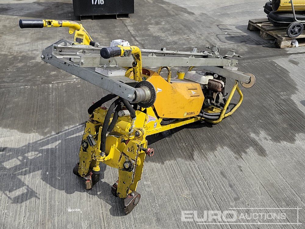 Robel Walk Behind Rail Clipping Machine, Honda Engine - Matériel de chantier: photos 5 Robel Walk Behind Rail Clipping Machine, Honda Engine - Matériel de chantier: photos 5