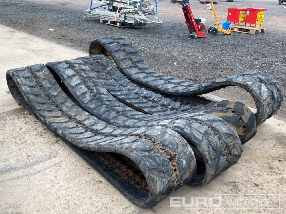 Rubber Tracks to suit Excavator (4 of) - Chenille pour Engins de chantier: photos 2 Rubber Tracks to suit Excavator (4 of) - Chenille pour Engins de chantier: photos 2