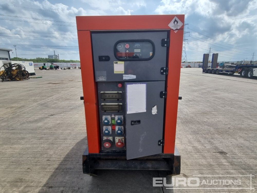 Groupe électrogène SDMO R110: photos 8