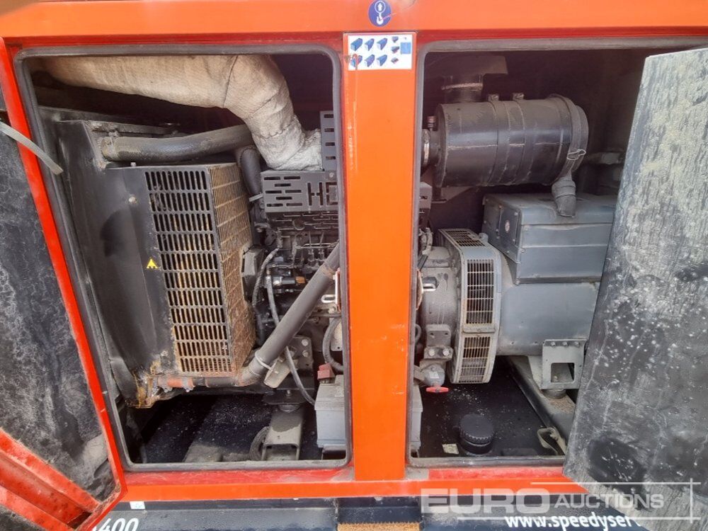 Groupe électrogène SDMO R110: photos 10