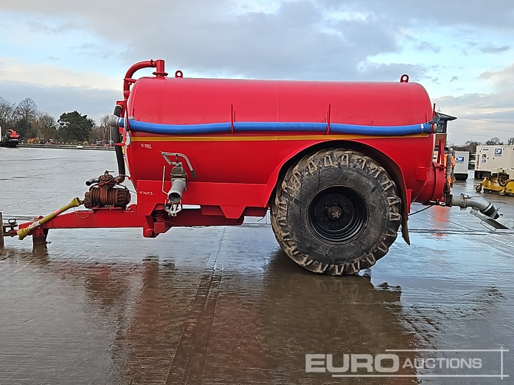 Single Axle Sprung Draw Bar Slurry Tanker, PTO Driven Pump - Remorque agricole: photos 2 Single Axle Sprung Draw Bar Slurry Tanker, PTO Driven Pump - Remorque agricole: photos 2
