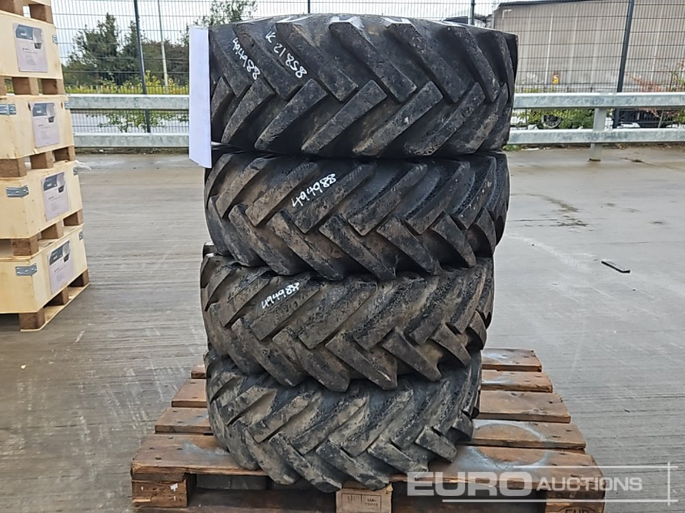 Starco 295/80-15.2 Tyre (4 of) - Pneu: photos 1 Starco 295/80-15.2 Tyre (4 of) - Pneu: photos 1