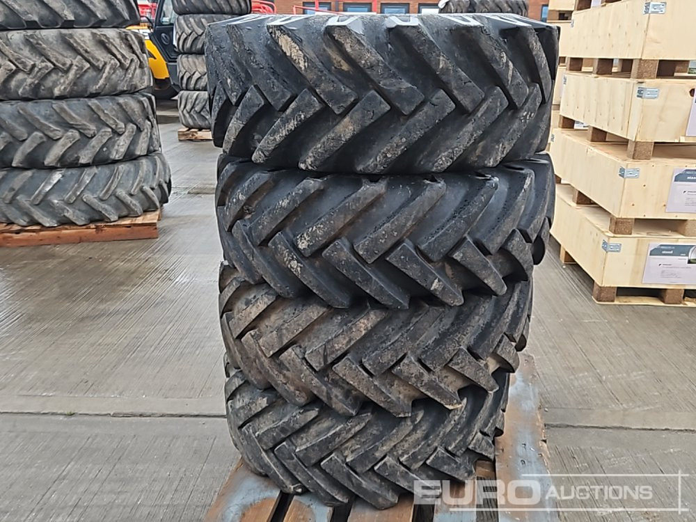 Starco 295/80-15.2 Tyre (4 of) - Pneu: photos 2 Starco 295/80-15.2 Tyre (4 of) - Pneu: photos 2