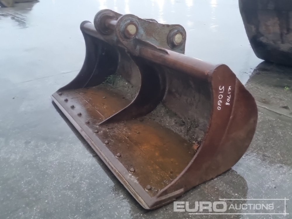 Strickland 84" Ditching Bucket 80mm Pin to suit 20 Ton Excavator - Godet: photos 1 Strickland 84" Ditching Bucket 80mm Pin to suit 20 Ton Excavator - Godet: photos 1